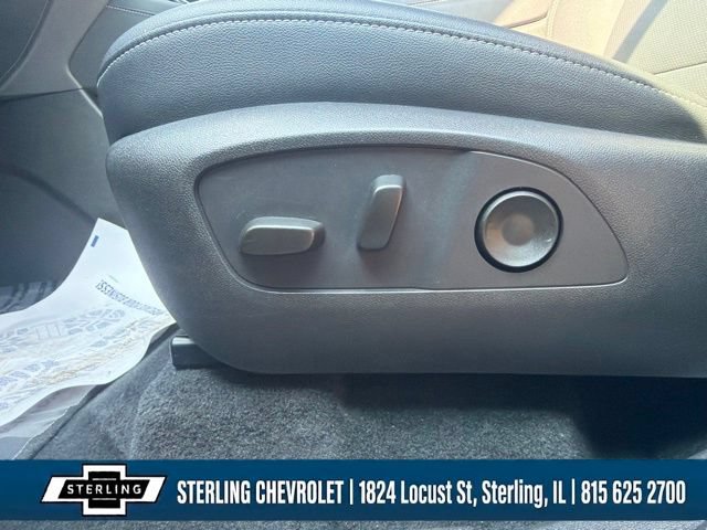 Used 2025 Chevrolet Traverse LT AWD/4WD image 28