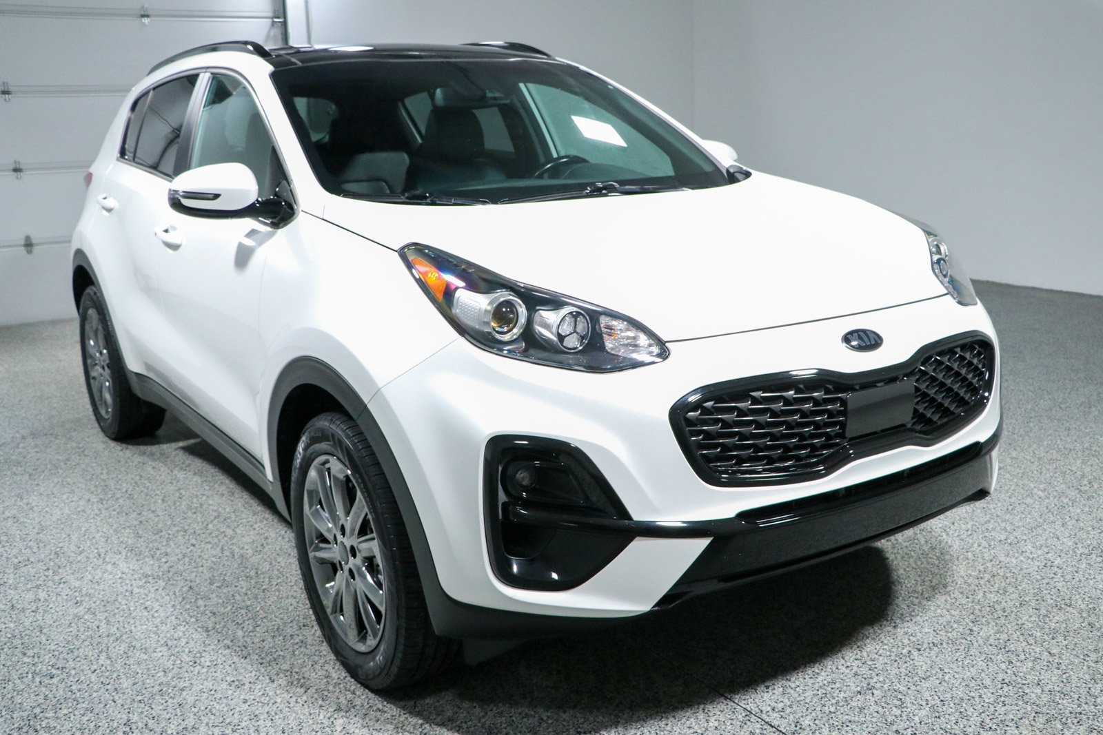 Used 2022 Kia Sportage Nightfall Edition w/ Nighfall AWD Premium Package image 5