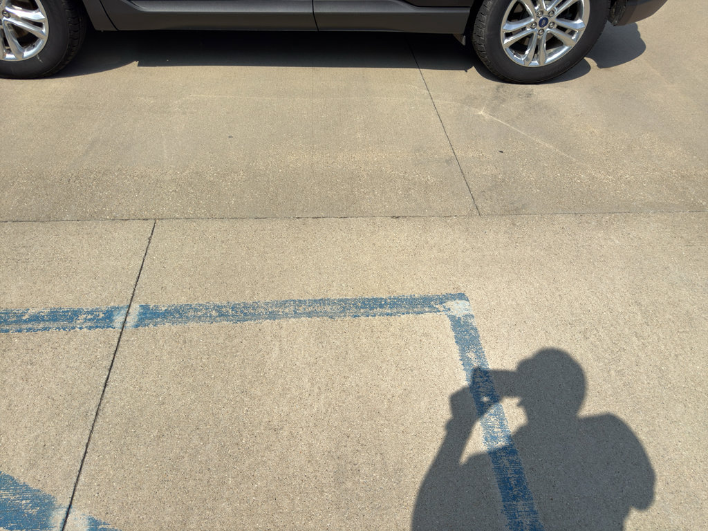 Used 2016 Ford Edge SEL w/ Equipment Group 201A image 8