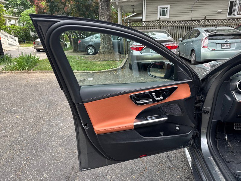 Used 2023 Mercedes-Benz C 300 4MATIC Sedan image 10