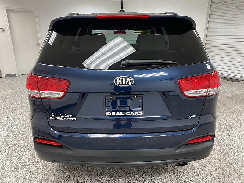 Used 2018 Kia Sorento LX image 6