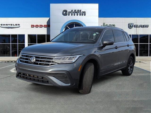 Used 2023 Volkswagen Tiguan SE image 11