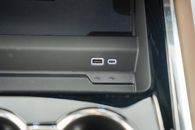 New 2026 Chevrolet Suburban High Country image 31