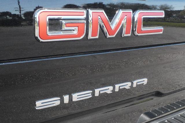Used 2024 GMC Sierra 2500 SLT w/ SLT Convenience Package AWD/4WD image 45