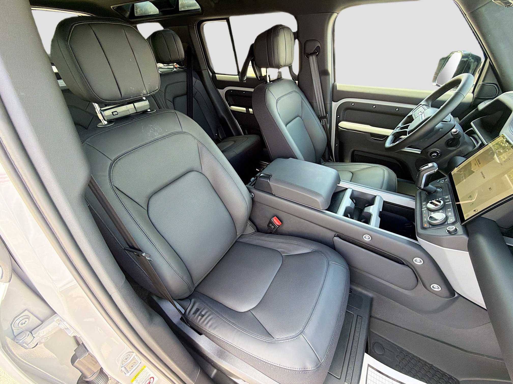 New 2026 Land Rover Defender 110 X AWD/4WD image 13