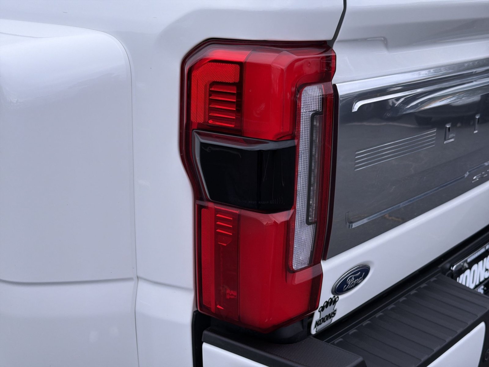 Used 2024 Ford F450 Limited w/ FX4 Off-Road Package AWD/4WD image 14