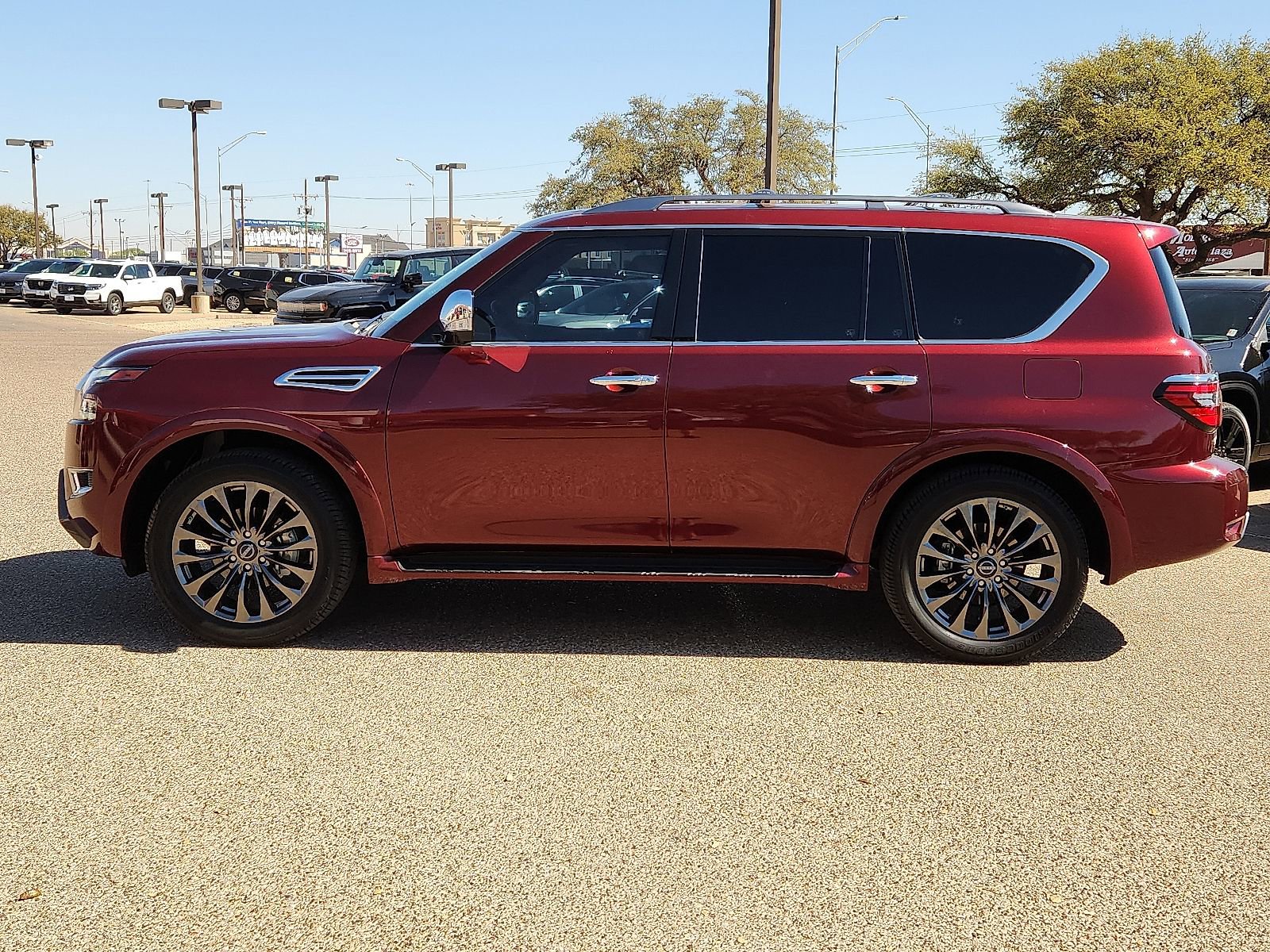 Used 2024 Nissan Armada Platinum w/ Cargo Package RWD image 2