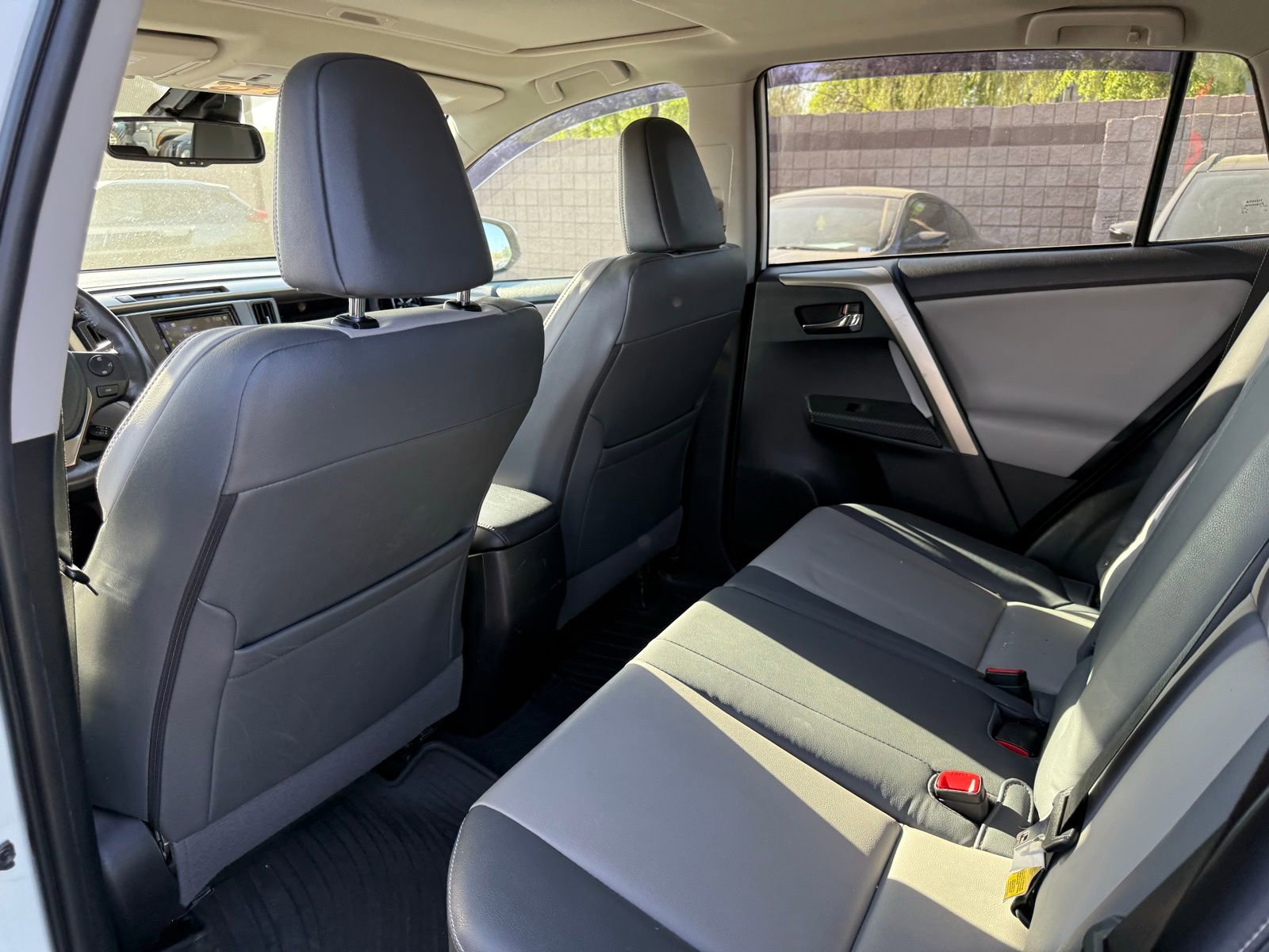 Used 2014 Toyota RAV4 Limited w/ Technology Package image 11