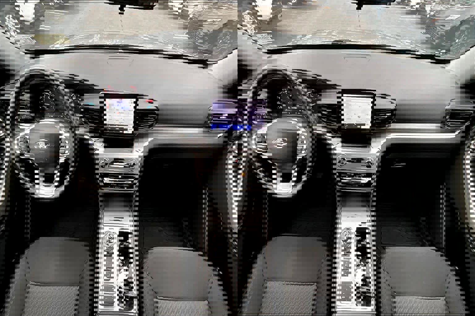 Used 2022 Ford Explorer XLT image 28