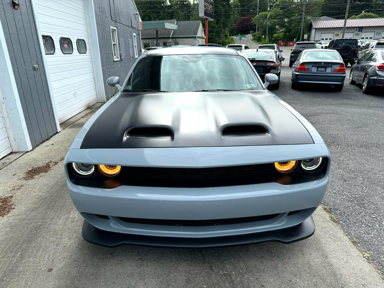 Used 2022 Dodge Challenger SRT Hellcat image 2
