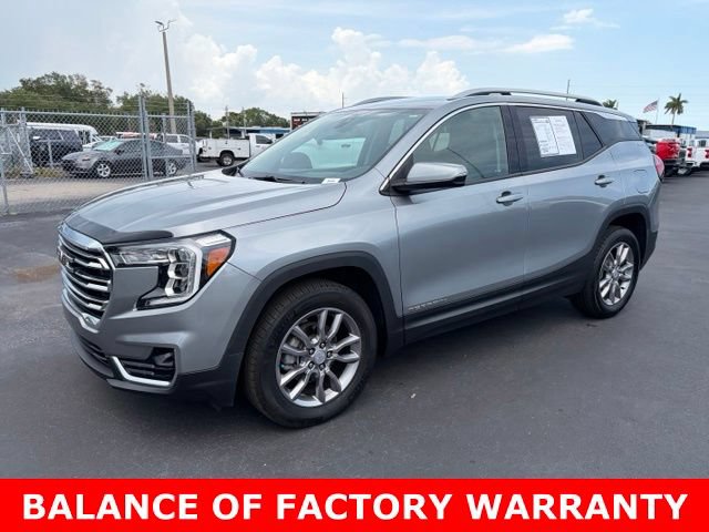 Used 2024 GMC Terrain SLT AWD/4WD image 3