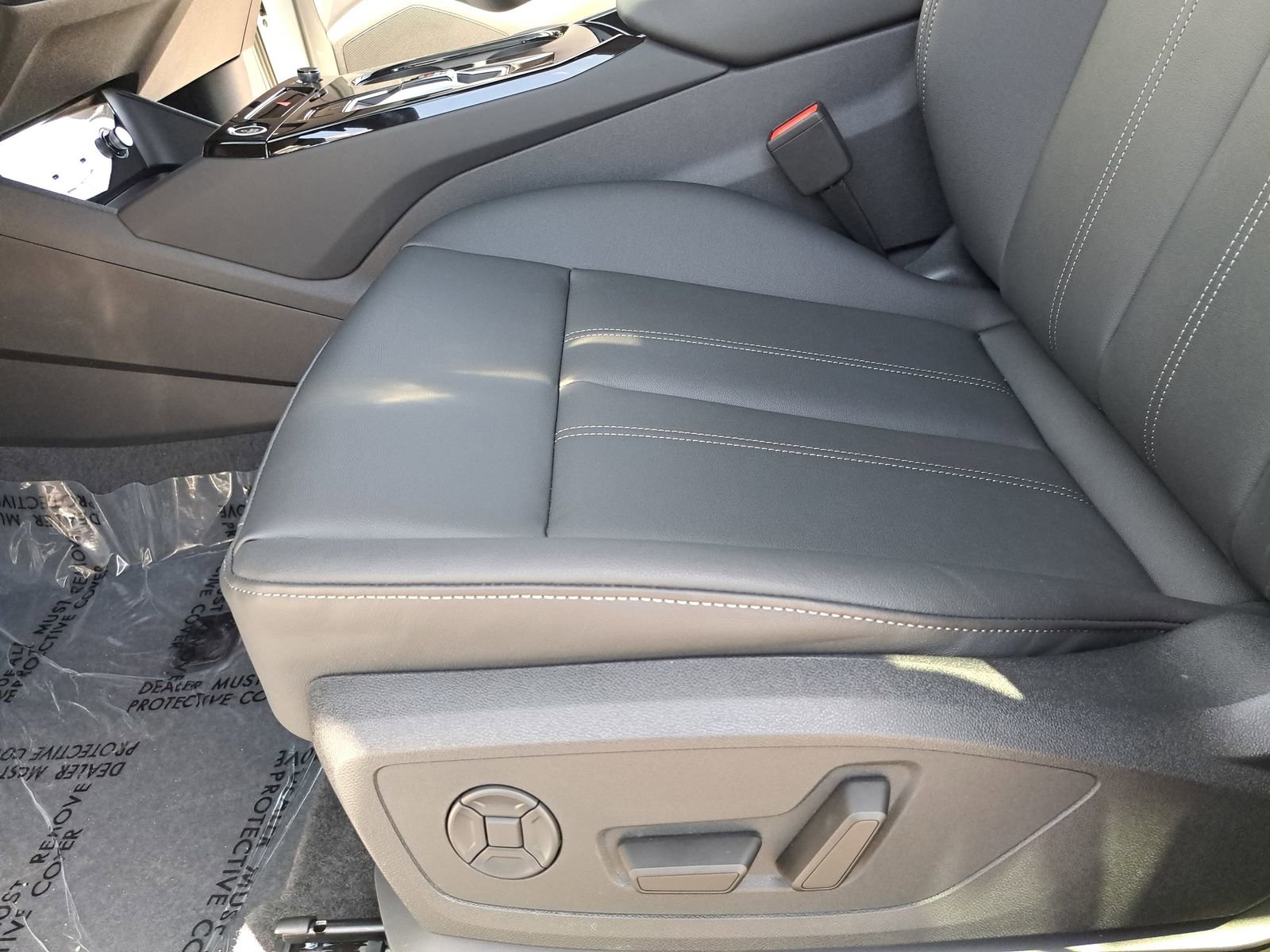 New 2025 Audi Q6 e-tron Premium image 26