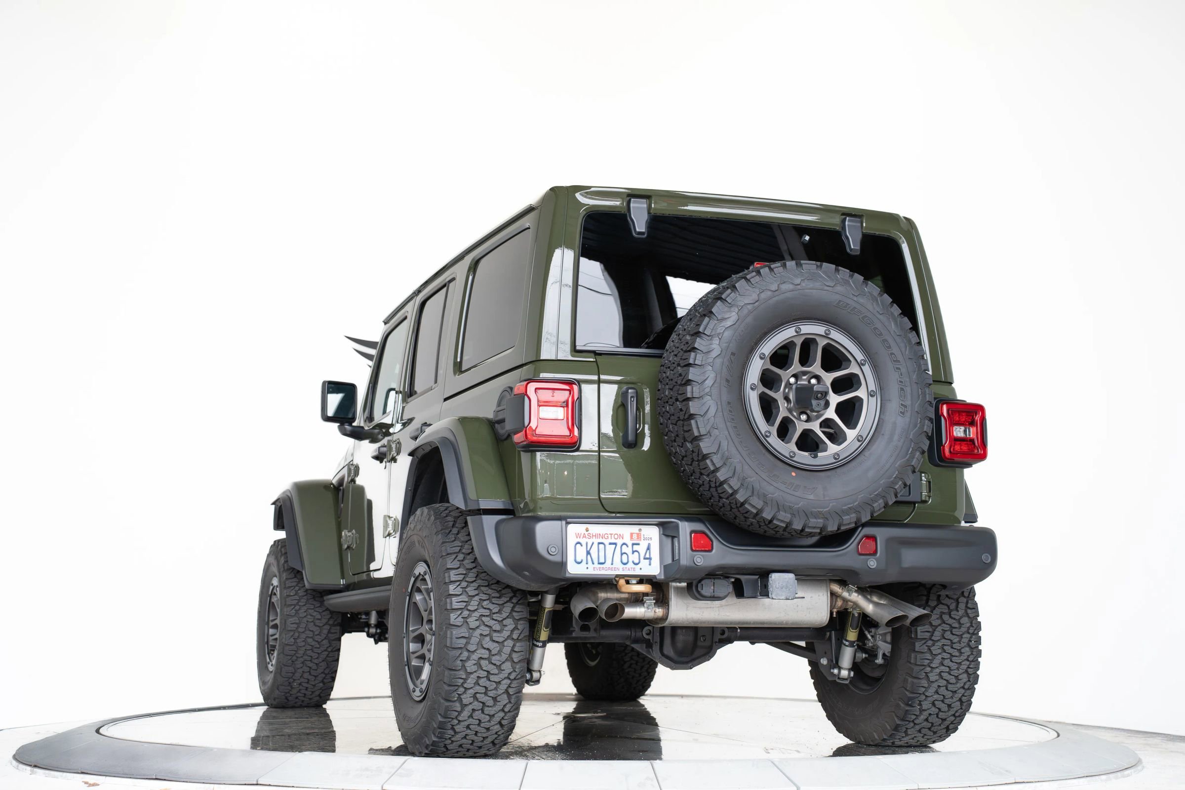 Used 2023 Jeep Wrangler Unlimited Rubicon 392 AWD/4WD image 19