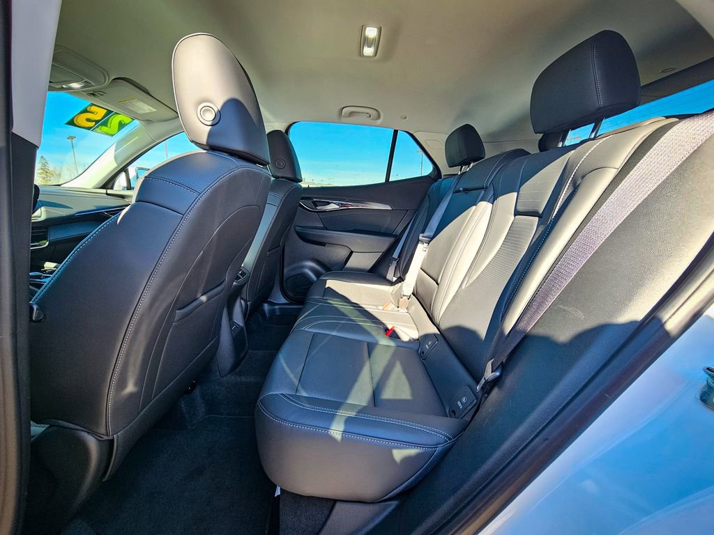 Certified 2025 Buick Envision Preferred image 32