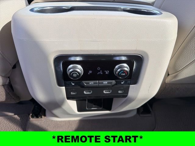 Used 2021 GMC Yukon Denali w/ Denali Premium Package image 16