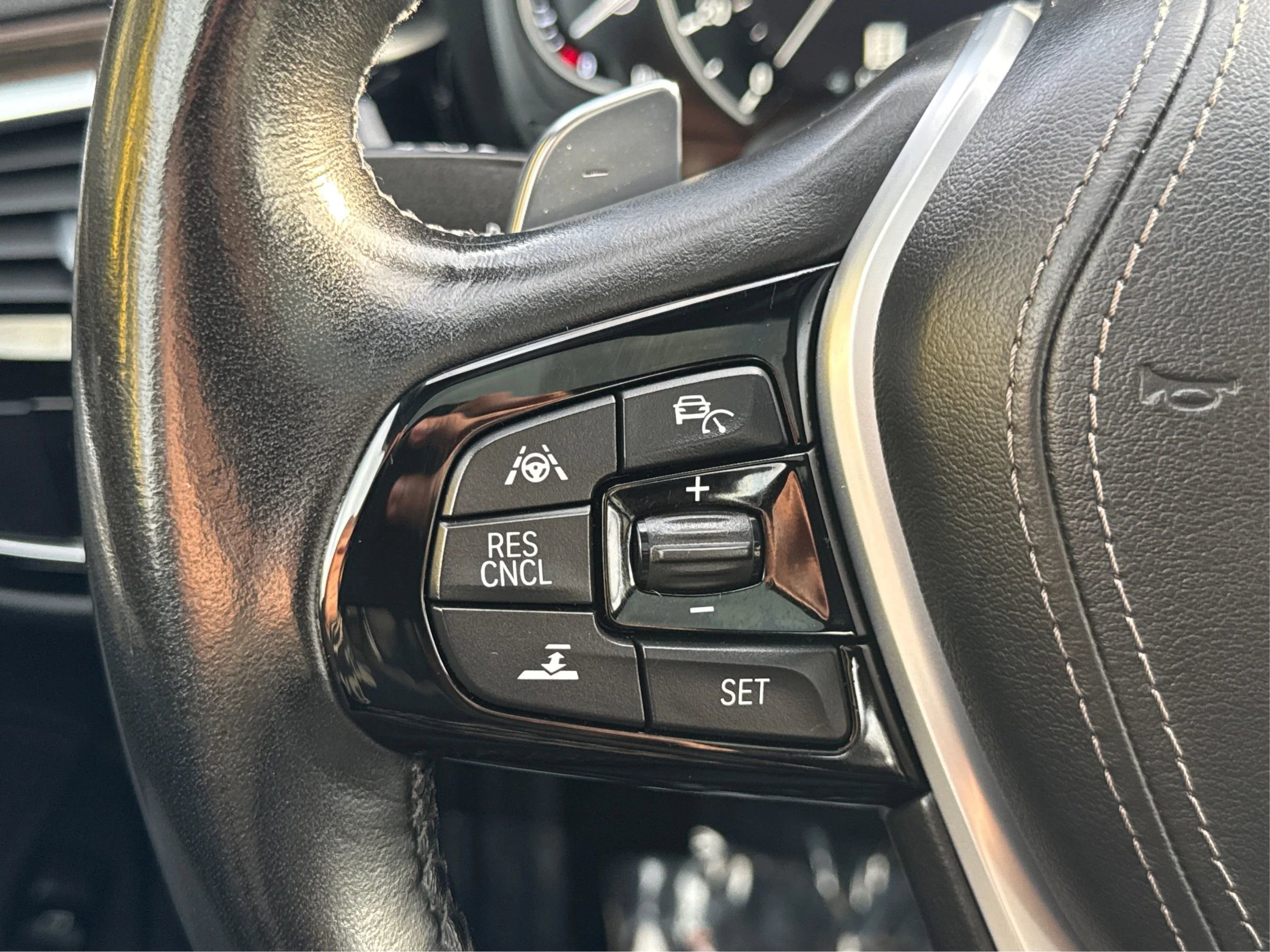 Used 2019 BMW 540i xDrive 540i xDrive Sedan 4D image 36