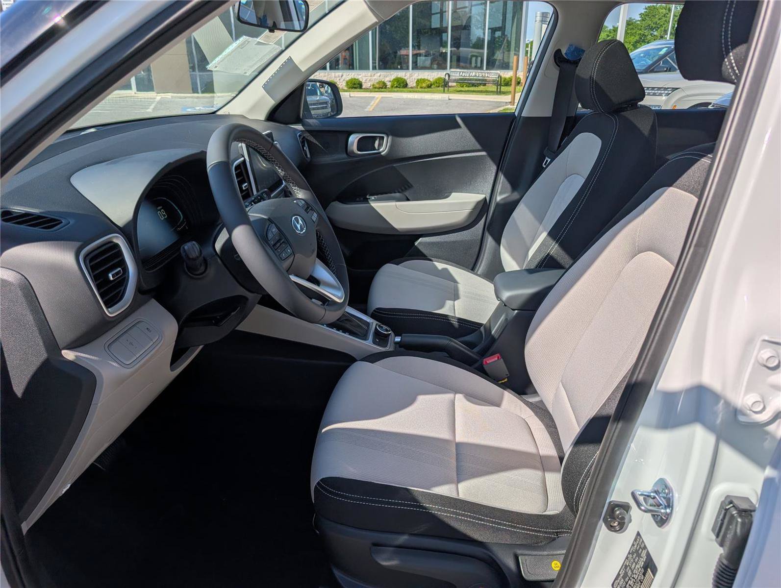 New 2026 Hyundai Venue SEL FWD image 12