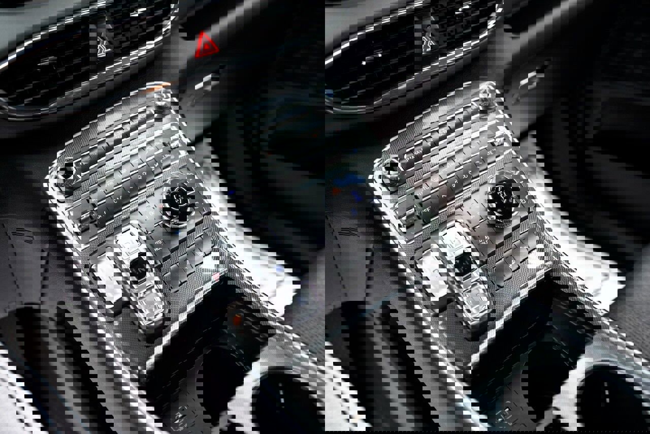 Used 2023 Hyundai Santa Fe SEL image 25