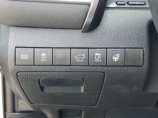 Used 2024 Toyota Camry SE FWD image 14