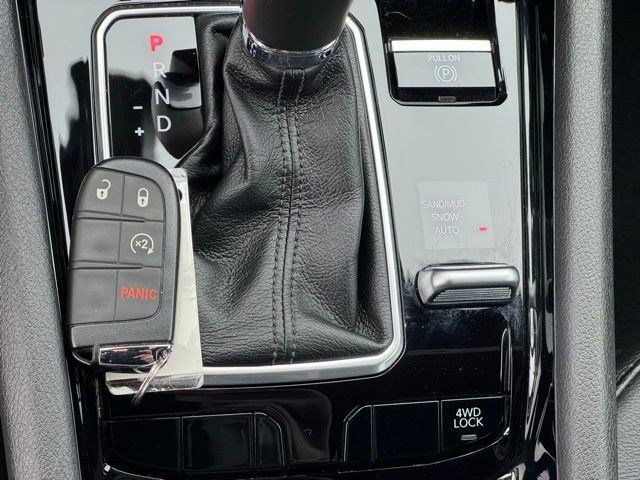 Certified 2025 Jeep Compass Limited image 20