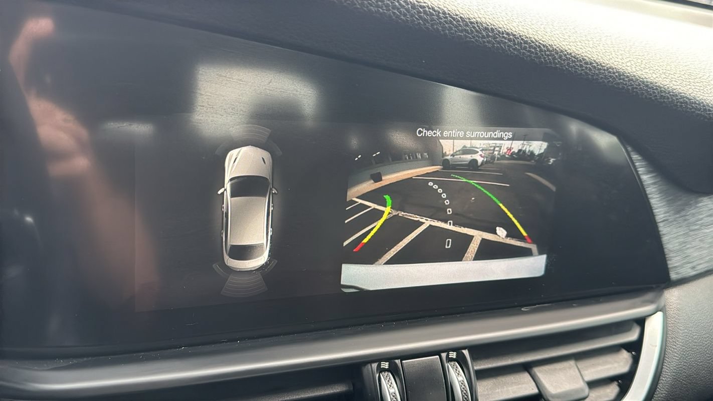 Used 2018 Alfa Romeo Giulia AWD image 27