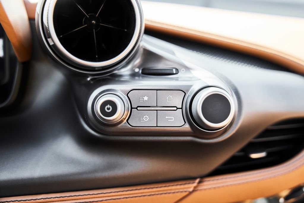 Used 2020 Ferrari F8 Tributo image 76