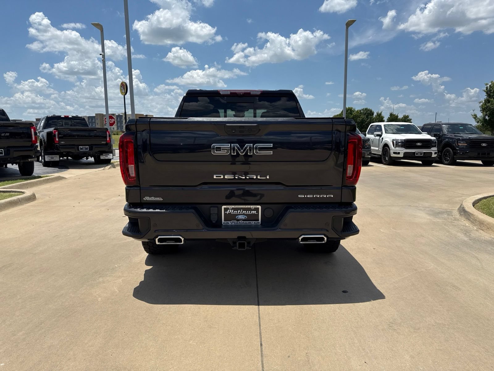 Used 2023 GMC Sierra 1500 Denali Ultimate AWD/4WD image 5