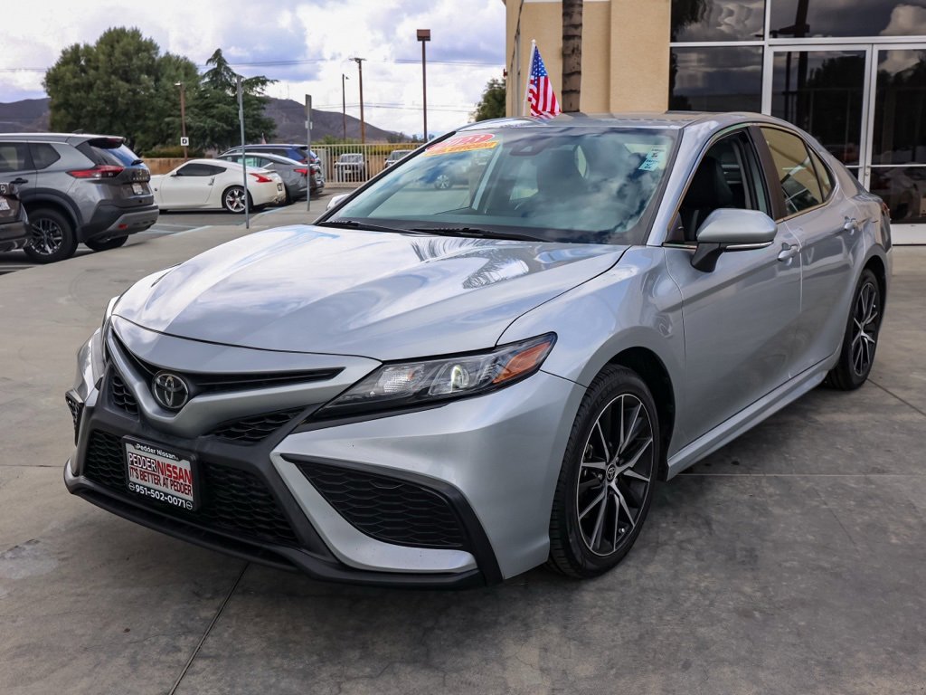 Used 2023 Toyota Camry SE image 8