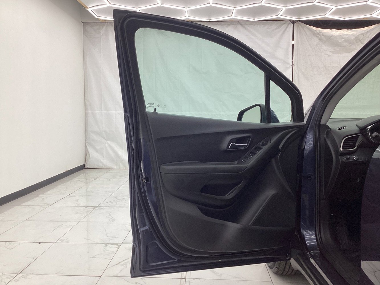 Used 2019 Chevrolet Trax LS image 18