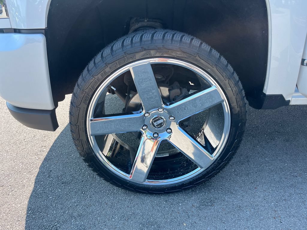 Used 2017 Chevrolet Silverado 1500 High Country AWD/4WD image 30