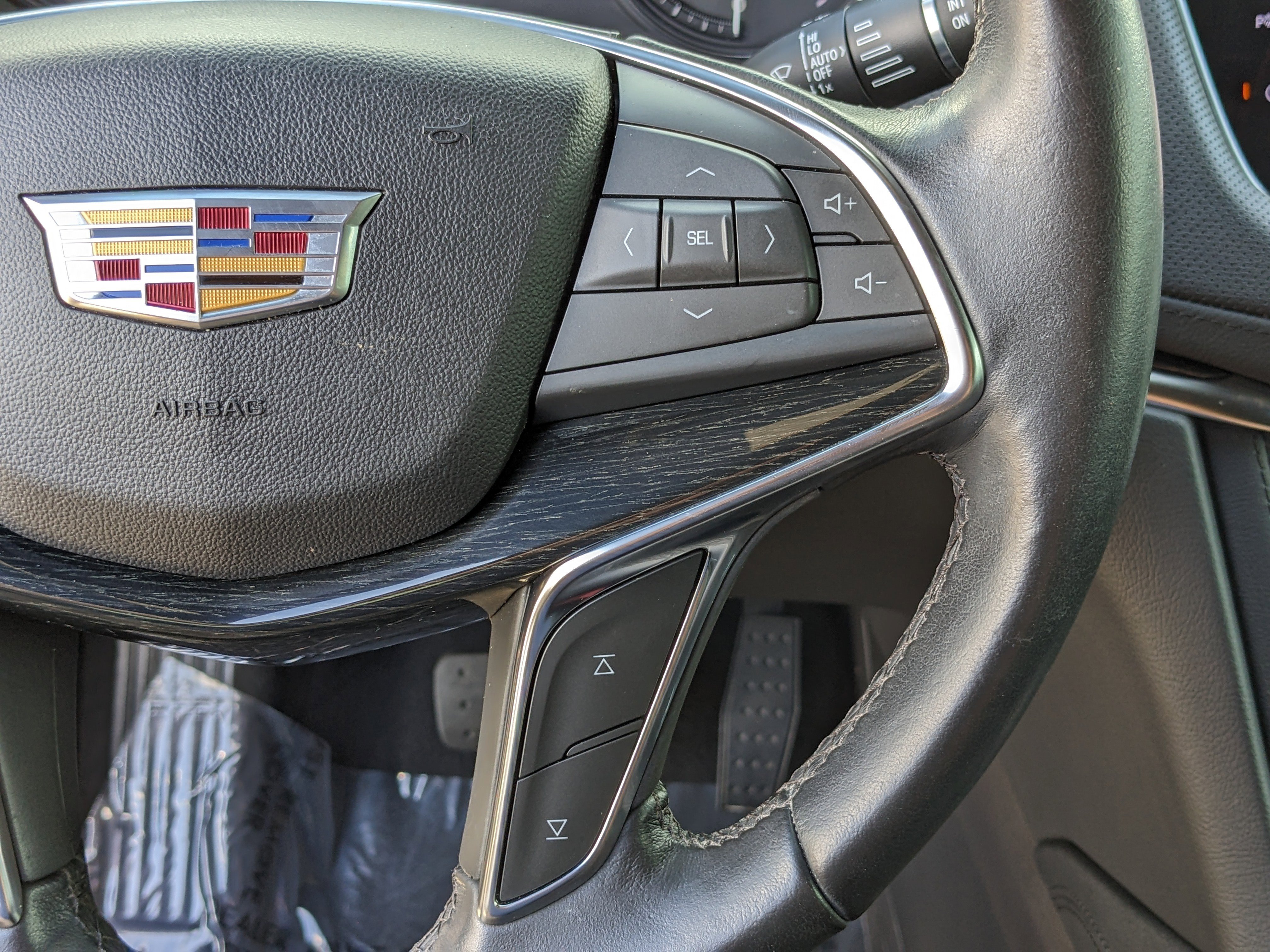 Certified 2022 Cadillac XT5 Premium Luxury w/ Technology Package image 31