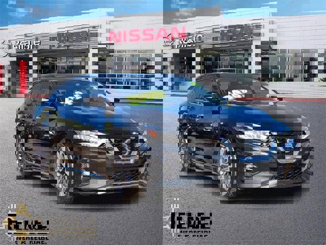 Used 2021 Nissan Maxima Platinum w/ Sport Mat Group image 1