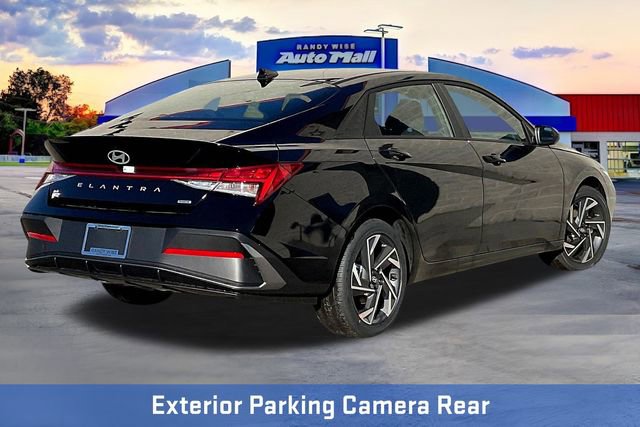New 2025 Hyundai Elantra SEL image 16
