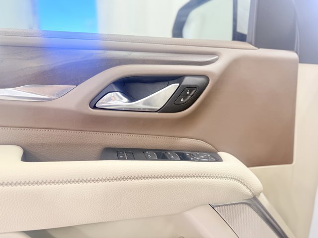 Certified 2021 GMC Yukon Denali w/ Denali Premium Package AWD/4WD image 15