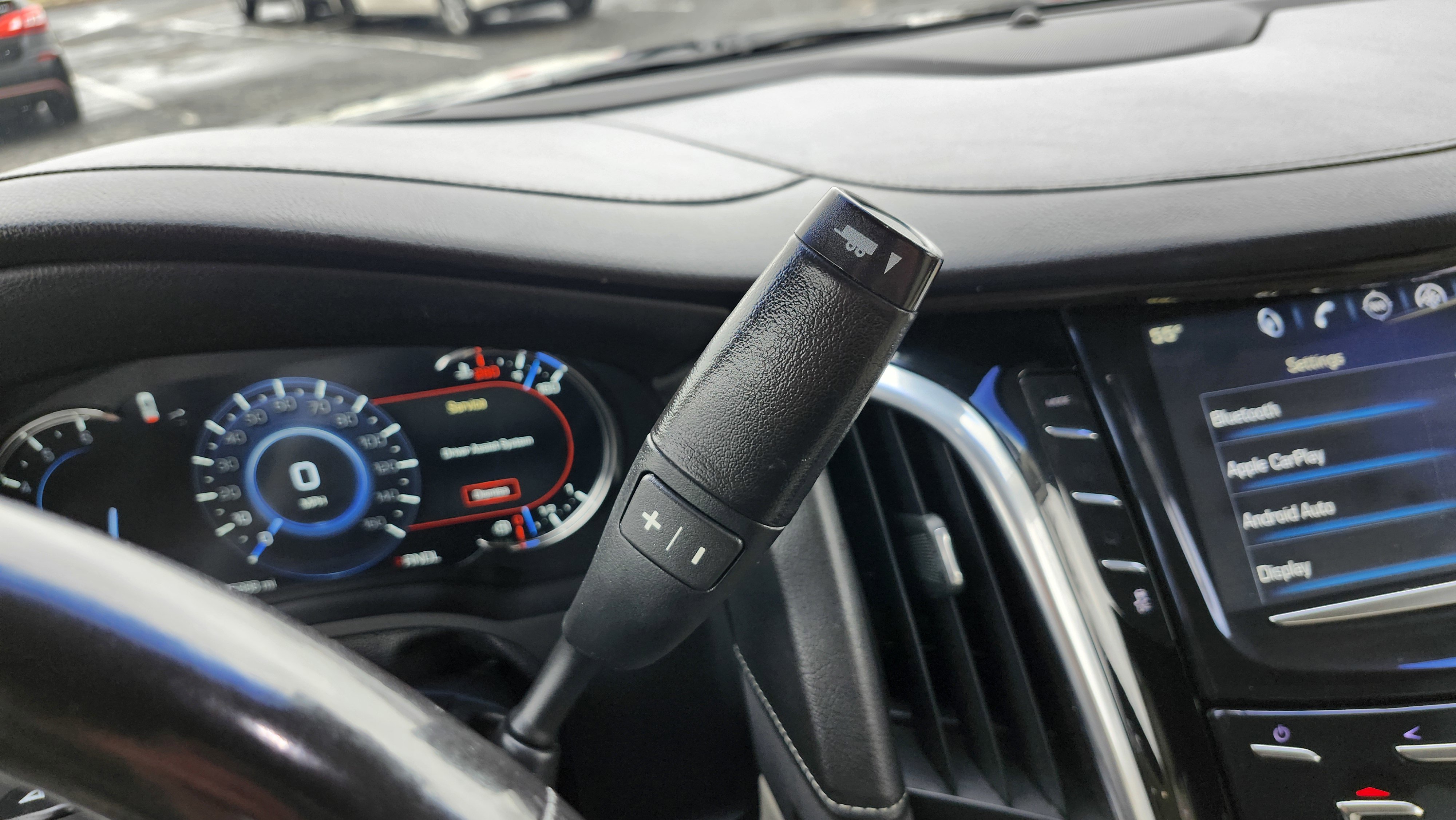 Used 2018 Cadillac Escalade ESV Premium Luxury image 39