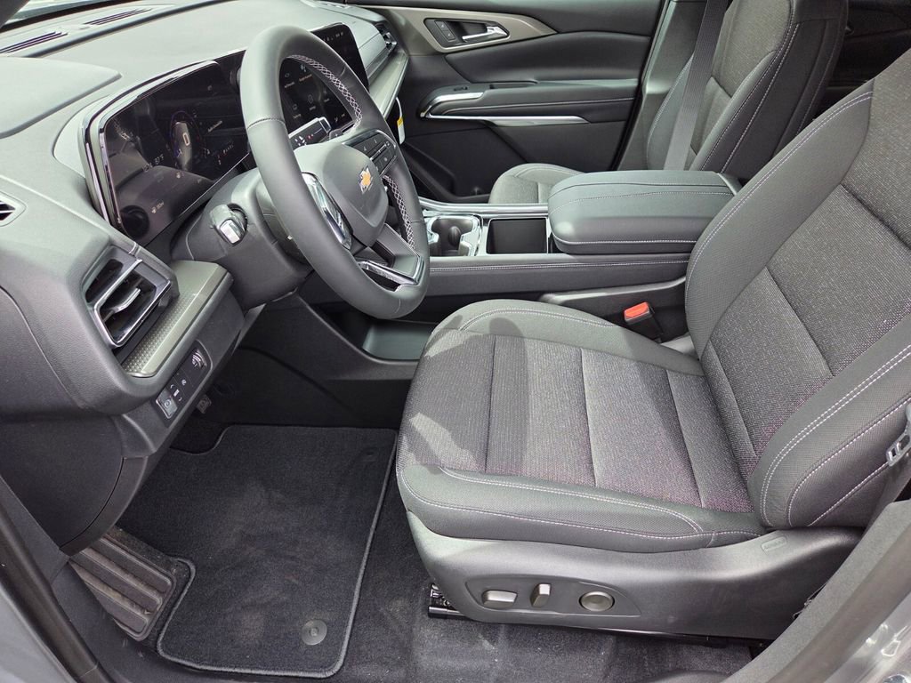 New 2026 Chevrolet Traverse LT w/ Sun and Wheel Package FWD image 6