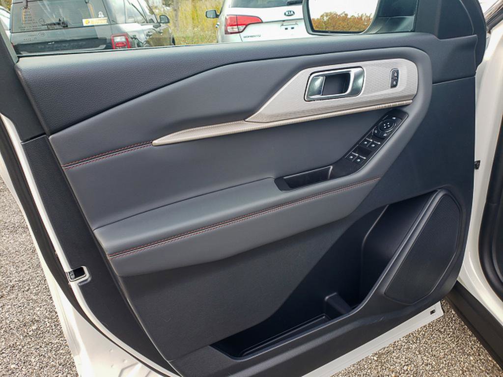 New 2026 Ford Explorer Active w/ Active Comfort Package image 6
