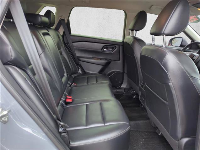 Used 2025 Nissan Rogue SL FWD image 20