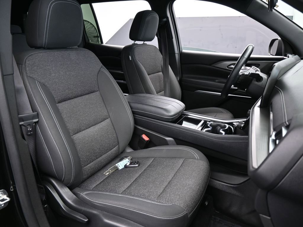 Used 2024 Chevrolet Traverse LS image 51