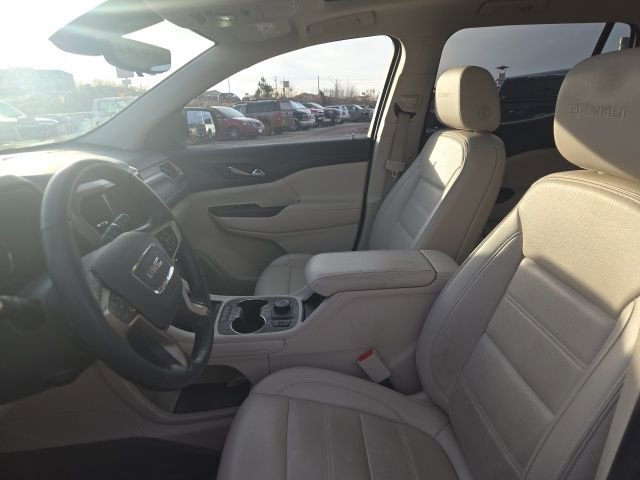 Used 2023 GMC Acadia Denali w/ Black Diamond Edition image 17