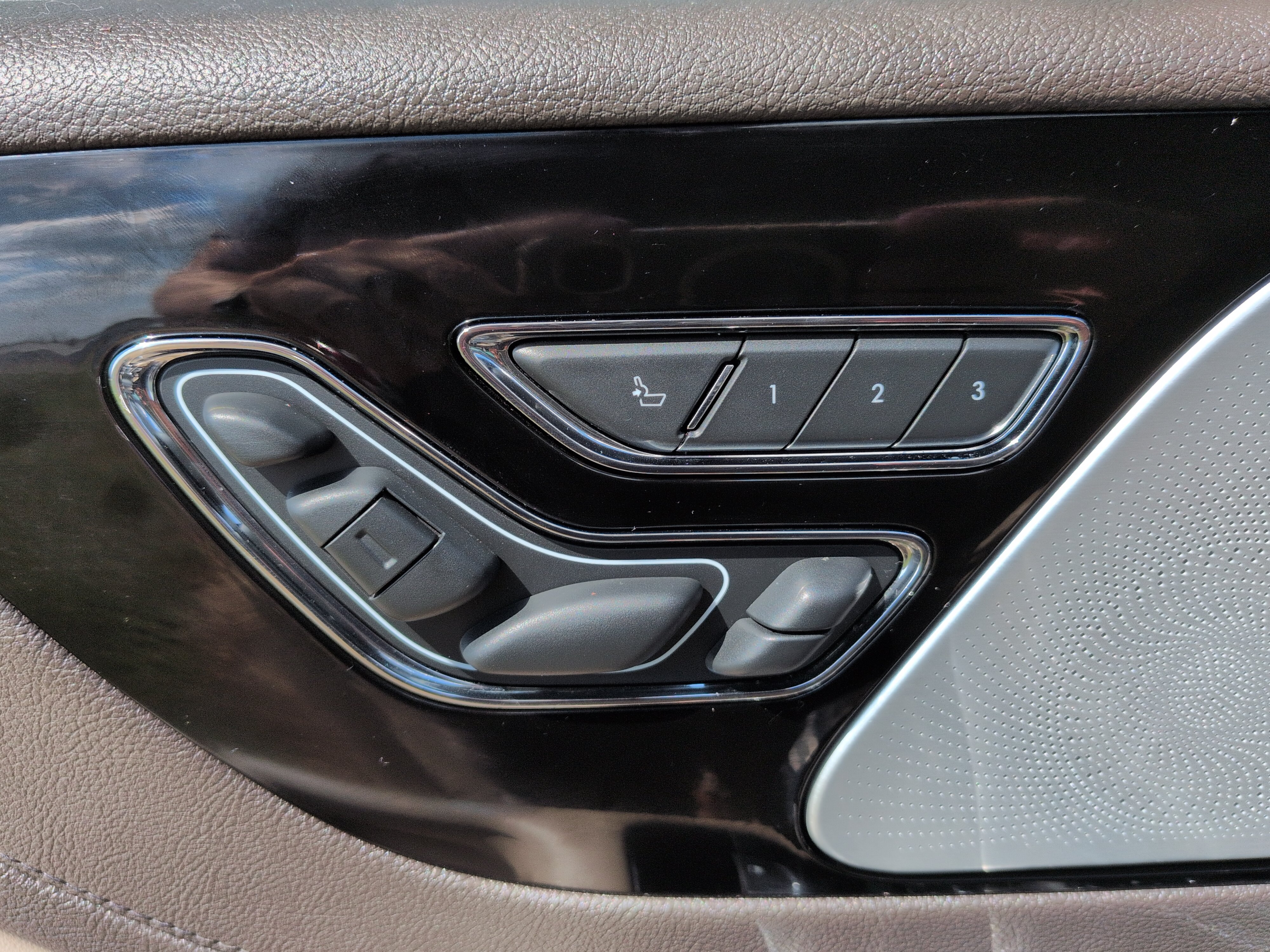 Used 2020 Lincoln Aviator Reserve w/ Equipment Group 202A AWD/4WD image 30