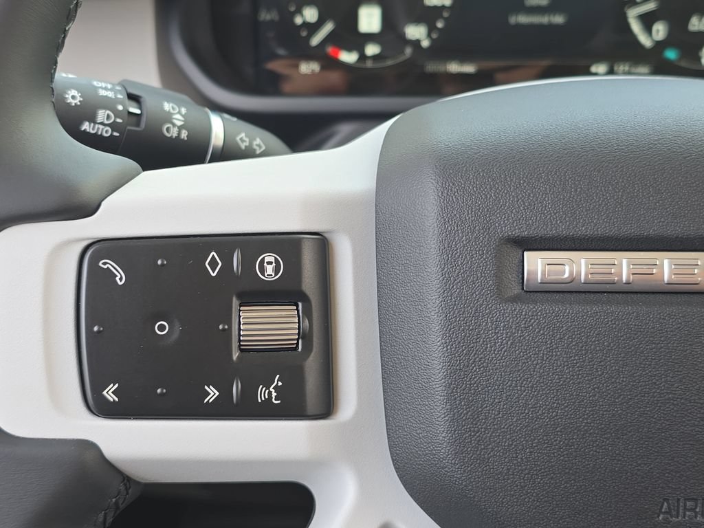 New 2026 Land Rover Defender 110 S AWD/4WD image 17