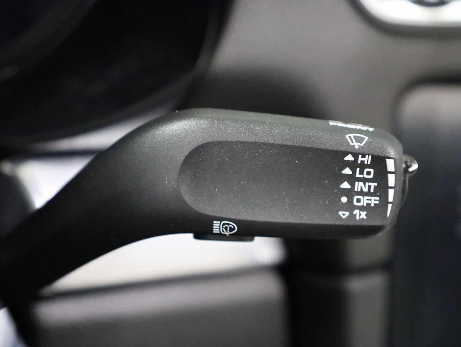 Used 2025 Porsche 718 Boxster RWD image 29