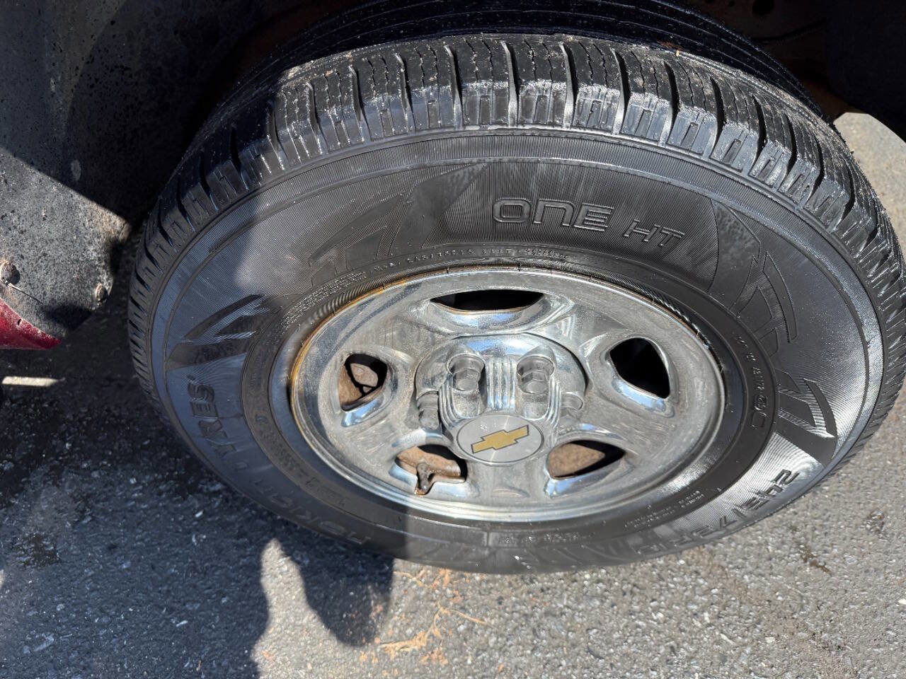 Used 2004 Chevrolet Silverado 1500 LS image 12