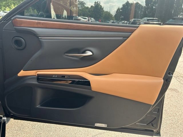 Certified 2023 Lexus ES 250 w/ Premium Package AWD/4WD image 37