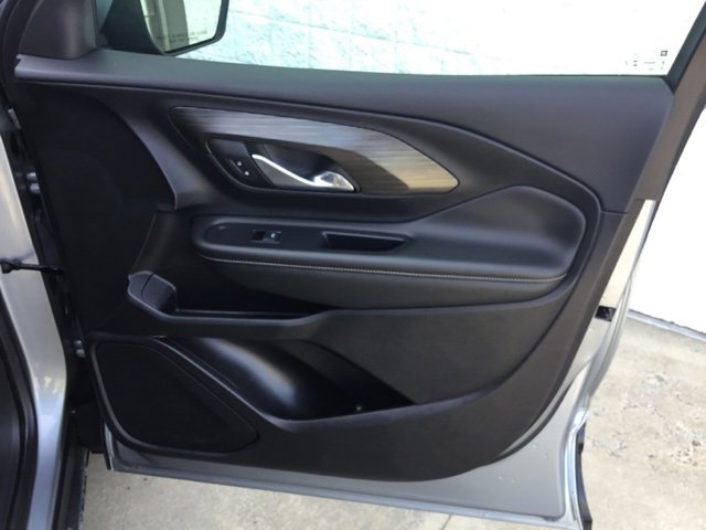 Used 2024 GMC Terrain SLE image 24