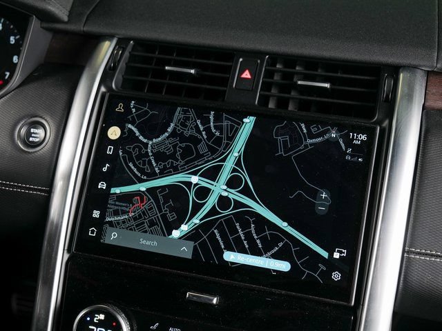 Certified 2025 Land Rover Discovery Dynamic SE AWD/4WD image 16