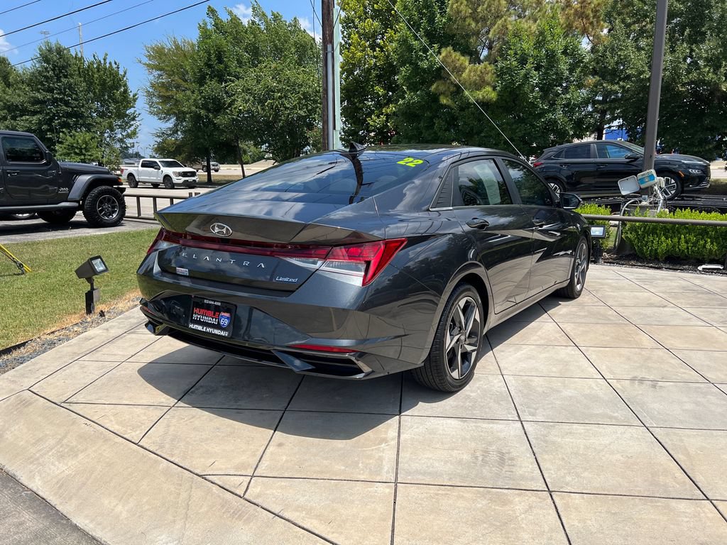 Used 2022 Hyundai Elantra Limited w/ Cargo Package FWD image 11