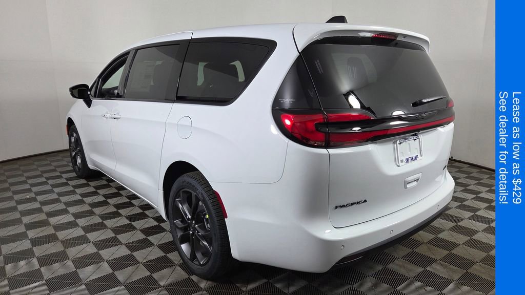New 2026 Chrysler Pacifica Select AWD/4WD image 6