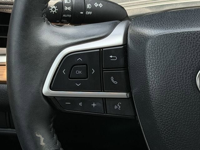 Used 2024 Toyota Grand Highlander AWD image 14